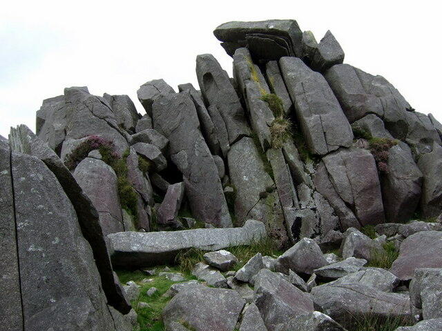 Carn Menyn bluestones - By ceridwen, CC BY-SA 2.0