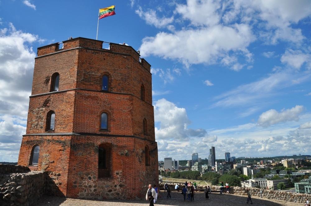 Vilnius - Gediminasov hrad na pahorku nad mestom